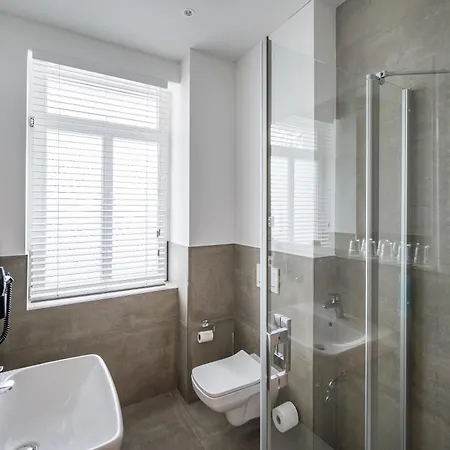 Strandvilla Glueckauf Apartmanhotel Binz
