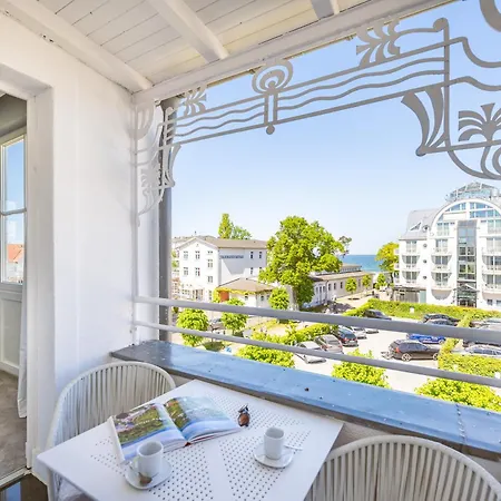 Strandvilla Glueckauf Apartmanhotel