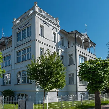 Strandvilla Glueckauf Apartmanhotel